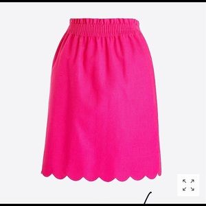 Scalloped sidewalk skirt